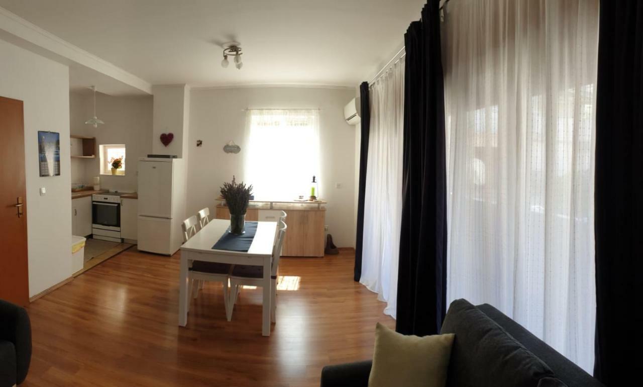 Central, Spacious, Great View Хвар Екстер'єр фото